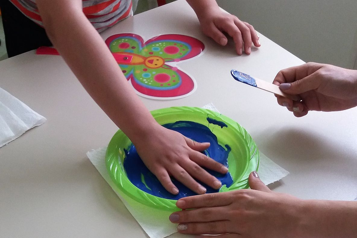 Copiii internați în Spitalul Județean, învățați să se spele pe mâini