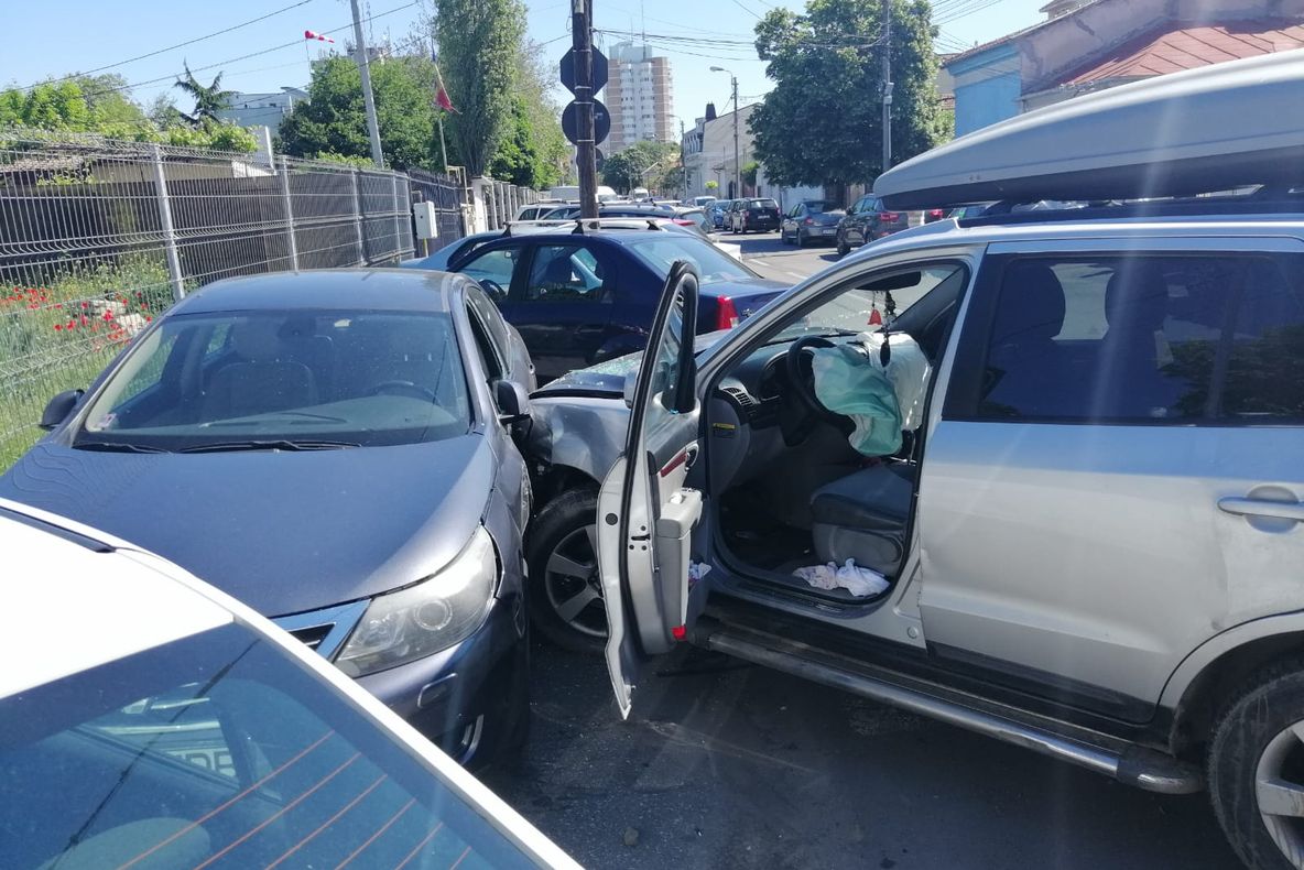 FOTO VIDEO| Neacordarea priorității face victime