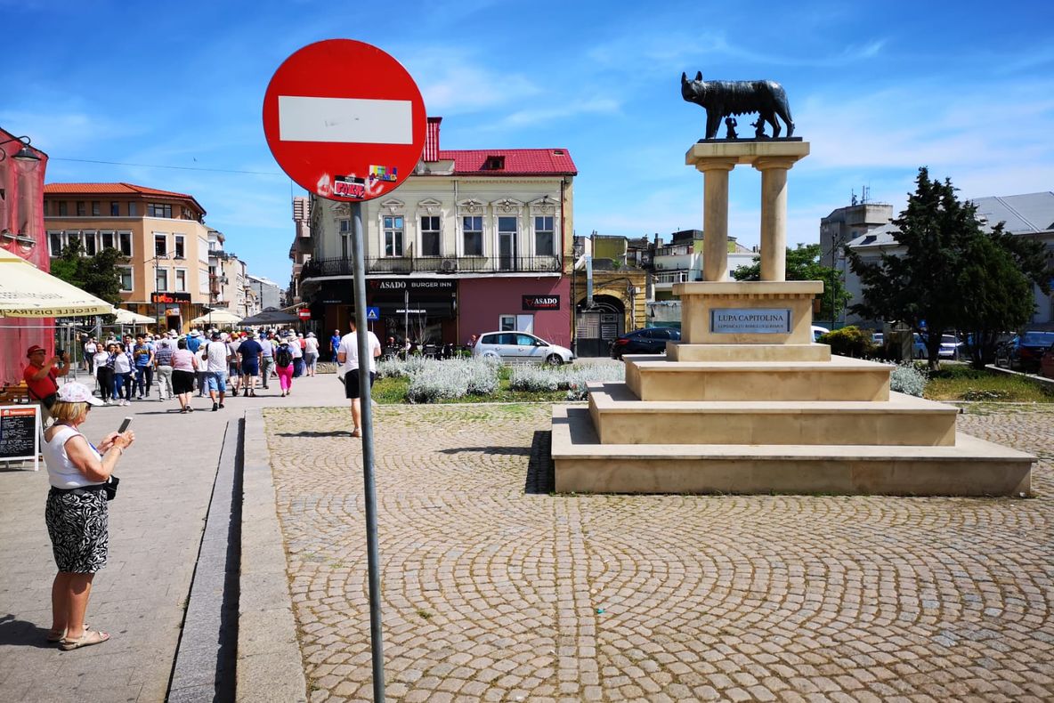 Atenție, constănțeni! De la 1 iunie se ridică autovehiculele găsite în Zona Peninsulară