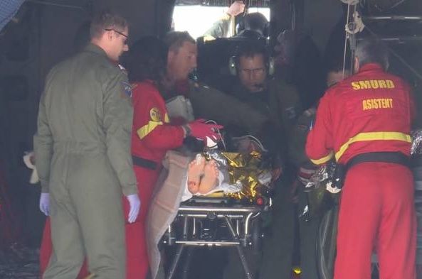 Tânăr cu arsuri agrave transportat de urgență cu o aeronavă militară în Belgia