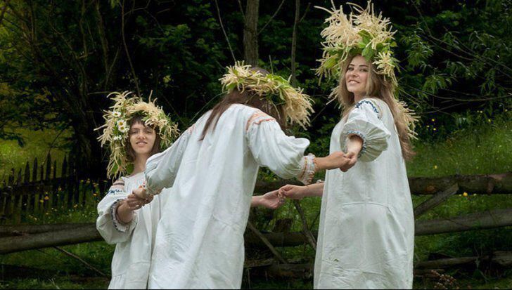 Tradiții și superstiții de Sânziene