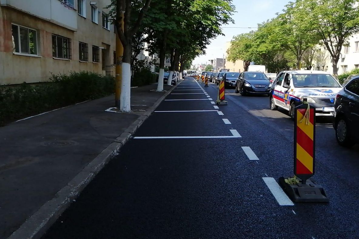Continuă reabilitarea carosabilului pe arterele orașului Constanța