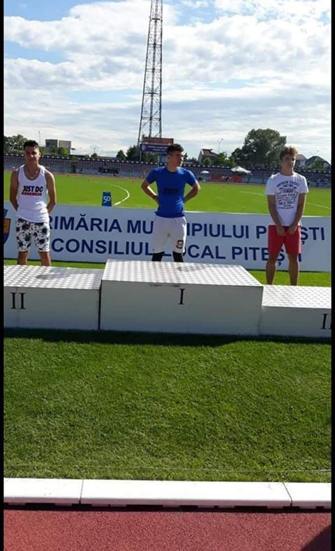 VIDEO| Mașină în flăcări pe Autostrada Soarelui