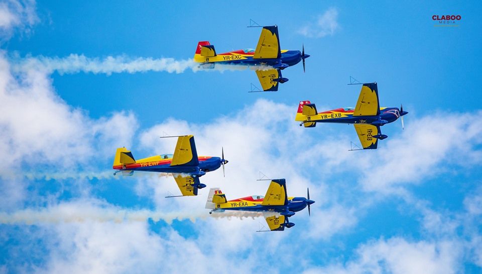 FOTO VIDEO| 15 000 de spectatori la Black Sea Air Show. Spectacol în aer și la sol pe aeroportul din Mihail Kogălniceanu