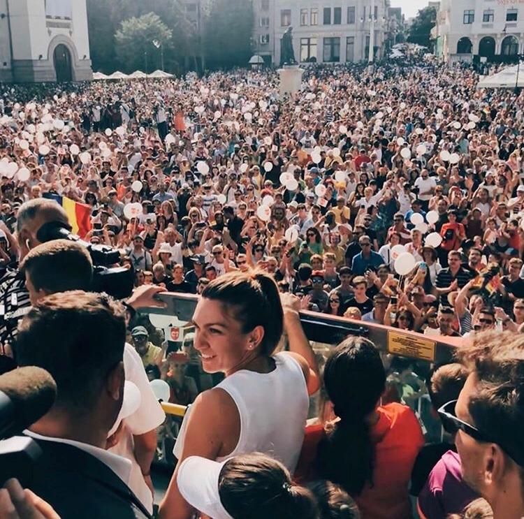 FOTO VIDEO| Simona Halep:"Briza mării naște campioni, aici, la Constanța"