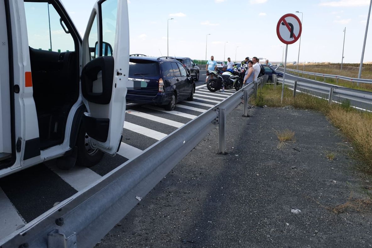 FOTO| Accident pe Autostrada Soarelui. Intervine elicopterul SMURD