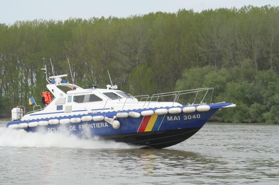 Cetățeni străini salvați pe Dunăre de polițiștii de frontieră