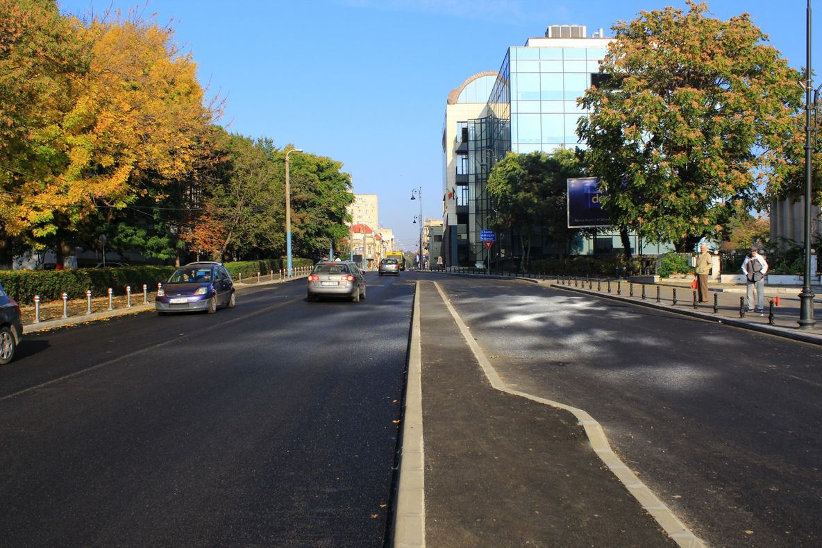 Lucrările de reabilitare a străzii Mihai Viteazul au fost finalizate