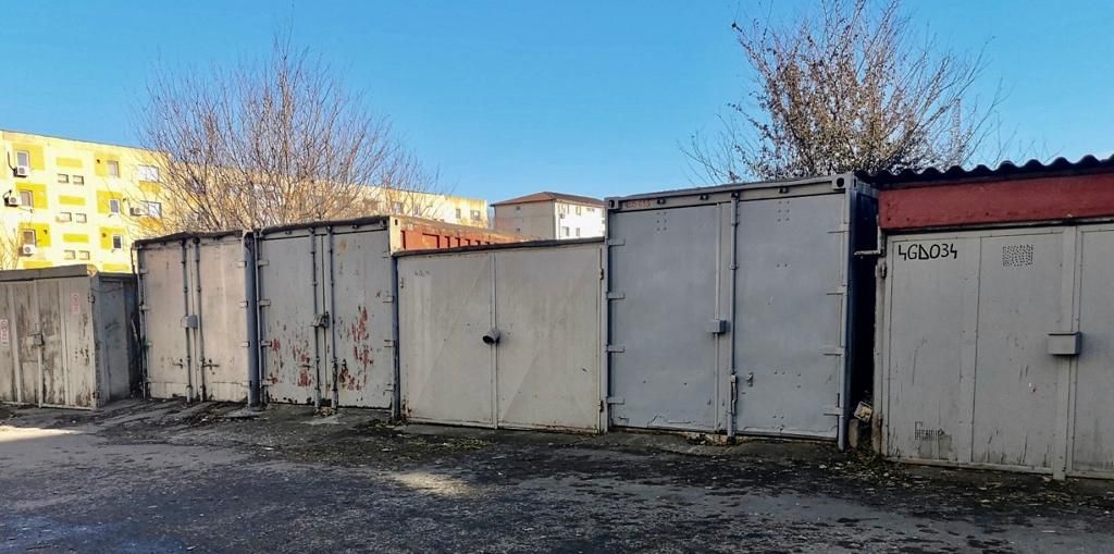 Continuă acțiunea de demolare a garajelor construite ilegal în Constanța