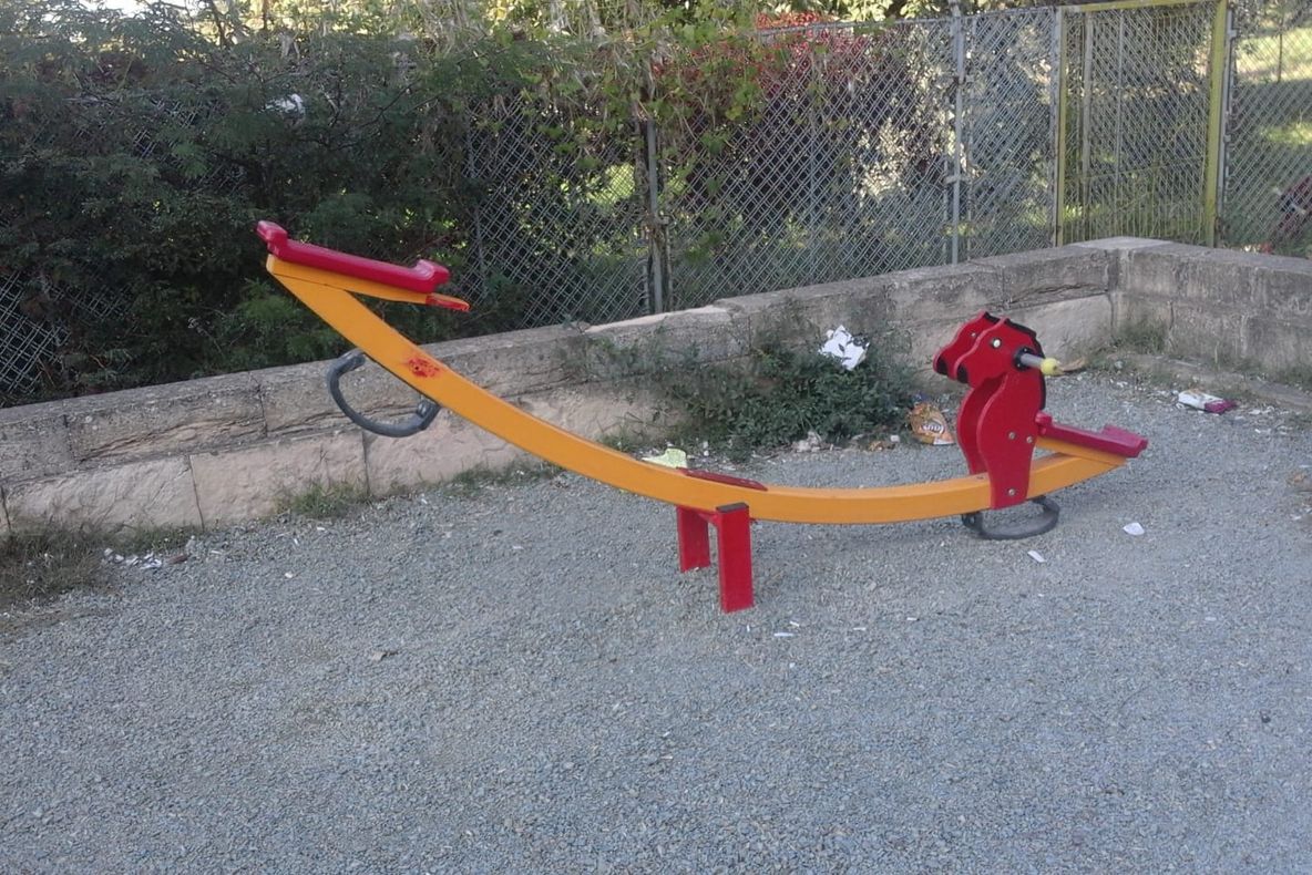 Locuri de joacă vandalizate în Constanța; Primăria a făcut plângere la Poliție