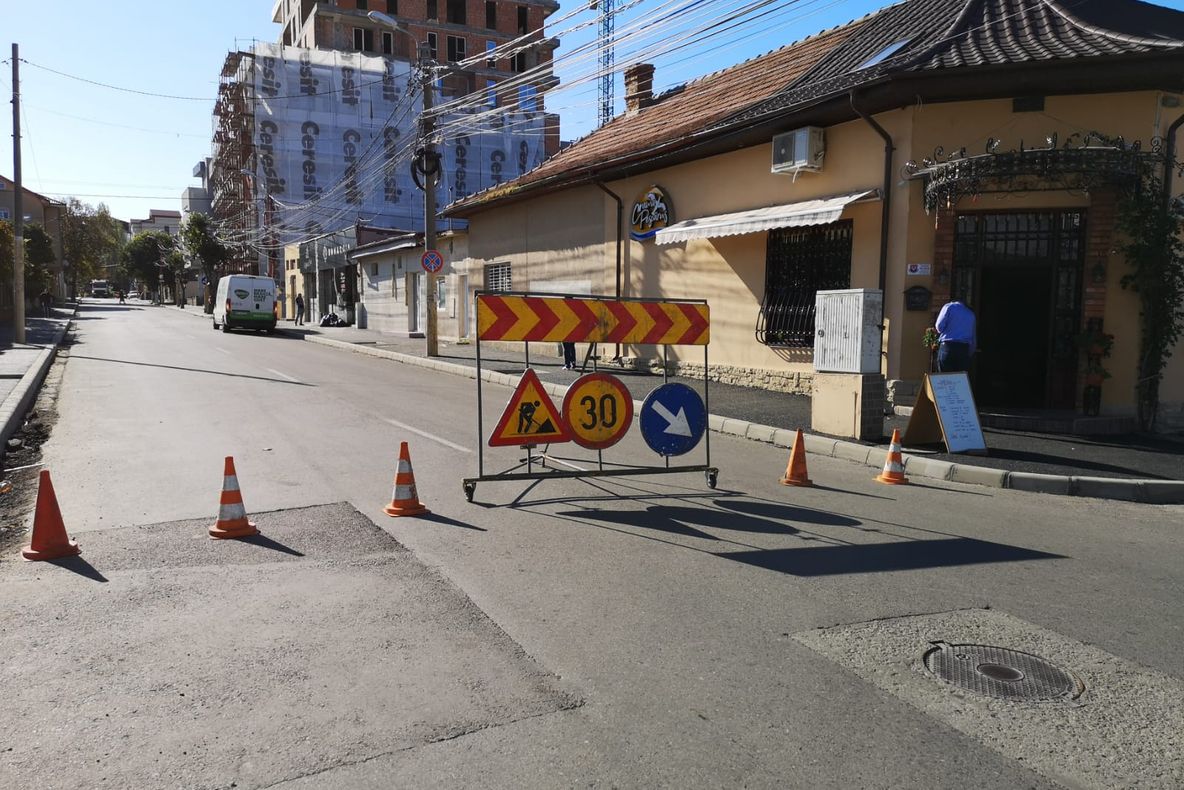 Atenție șoferi: Strada Unirii a căpătat sens unic!