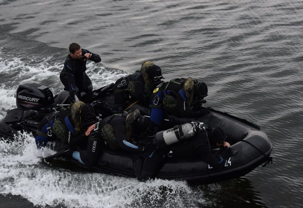 15 noiembrie - Ziua Scafandrilor Militari și Ziua Scafandrului Român