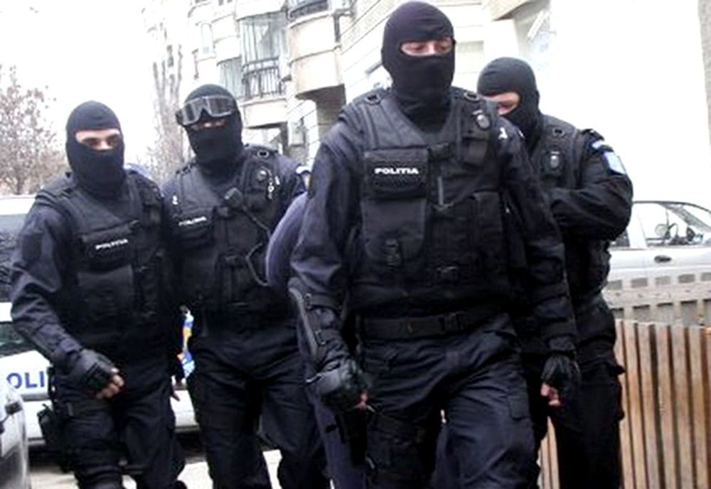 11 persoane reținute în urma unei încăierări la Medicina Legală
