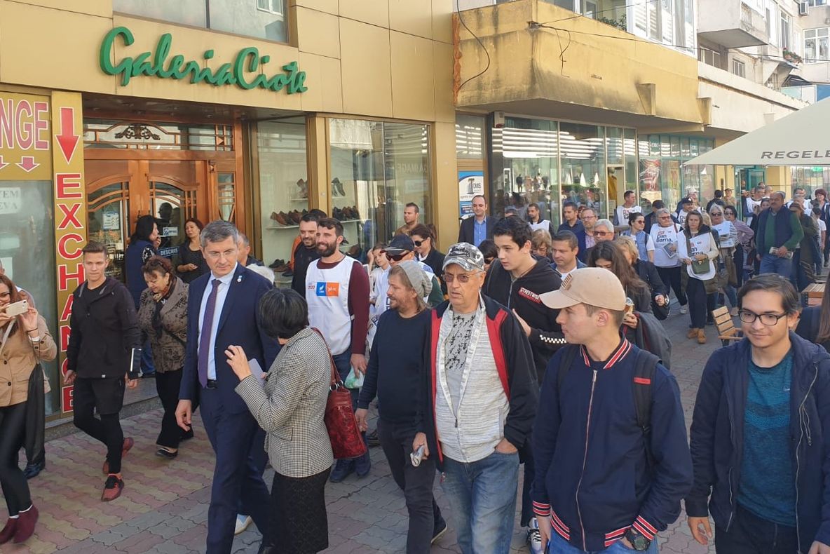 Dan Barna continuă să ceară o dezbatere electorală cu Iohannis și Dăncilă