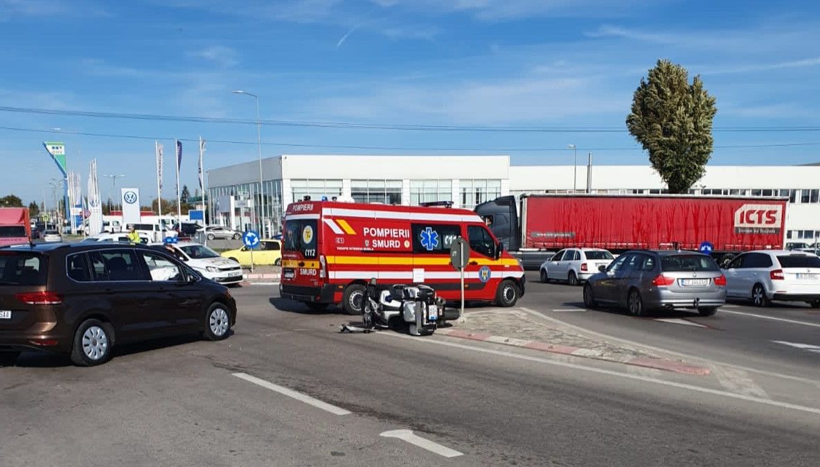 Polițist pe motocicletă, rănit într-un accident rutier în Constanța