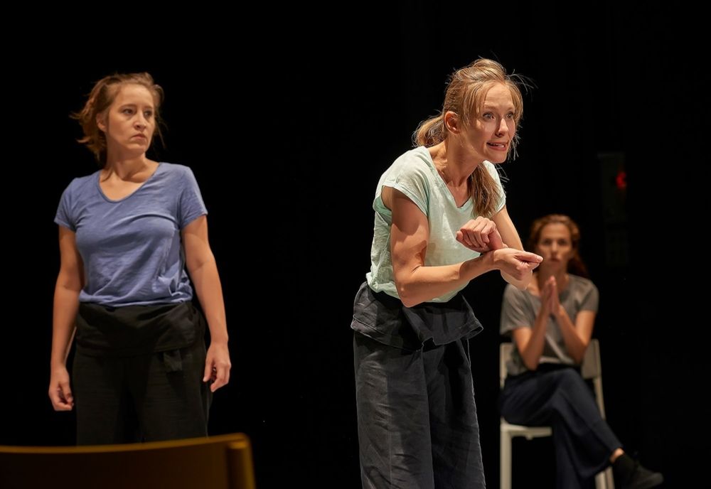 BABYBLUES, experiența de a fi mamă în societatea românească