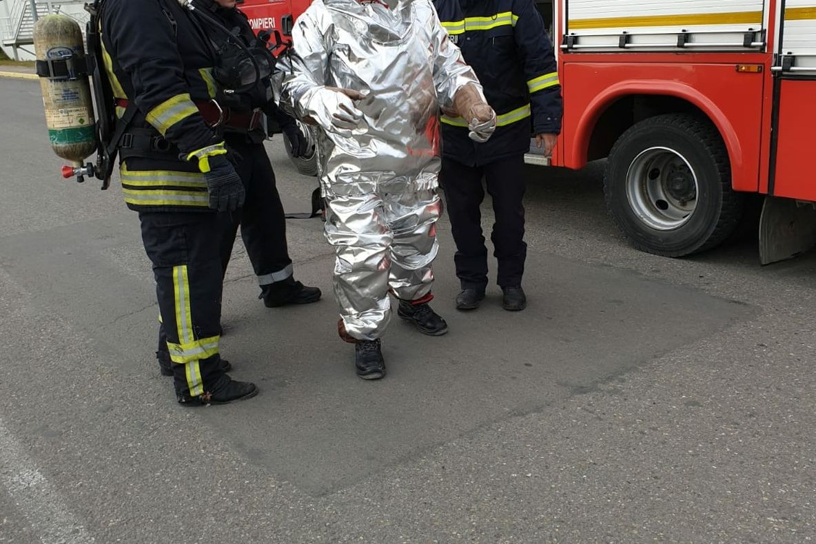 FOTO VIDEO| Incendiu la un panou de distribuție gaze