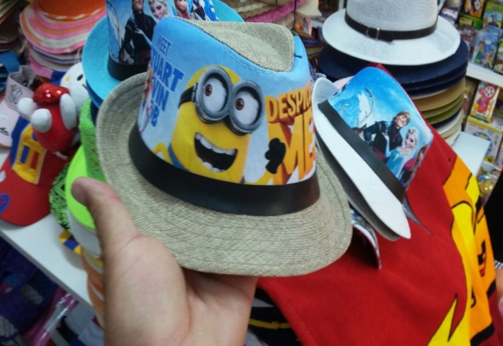  Dosare penale pentru vânzarea de produse contrafăcute  în Mamaia