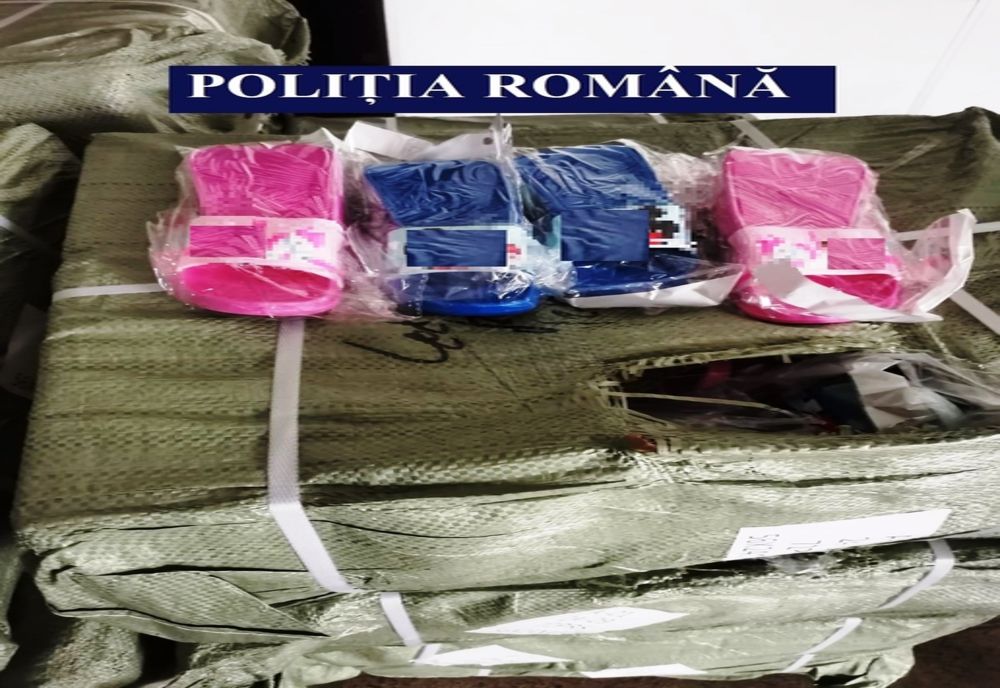 Contrabandă cu papuci în Portul Constanța Sud Agigea