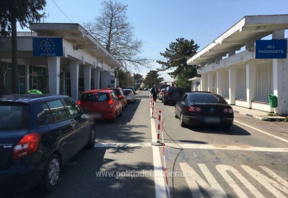 Haine și bijuterii contrafăcute în valoare de 330.000 lei, confiscate Vama Veche