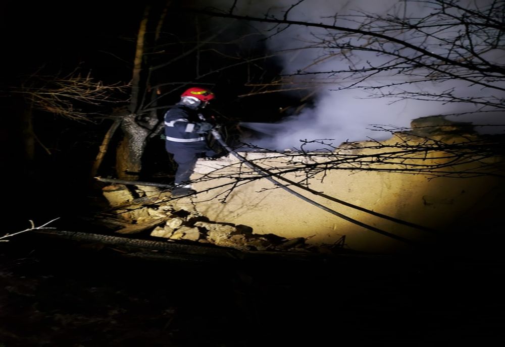 FOTO| Casă făcută scrum la Oltina, în urma unui incendiu