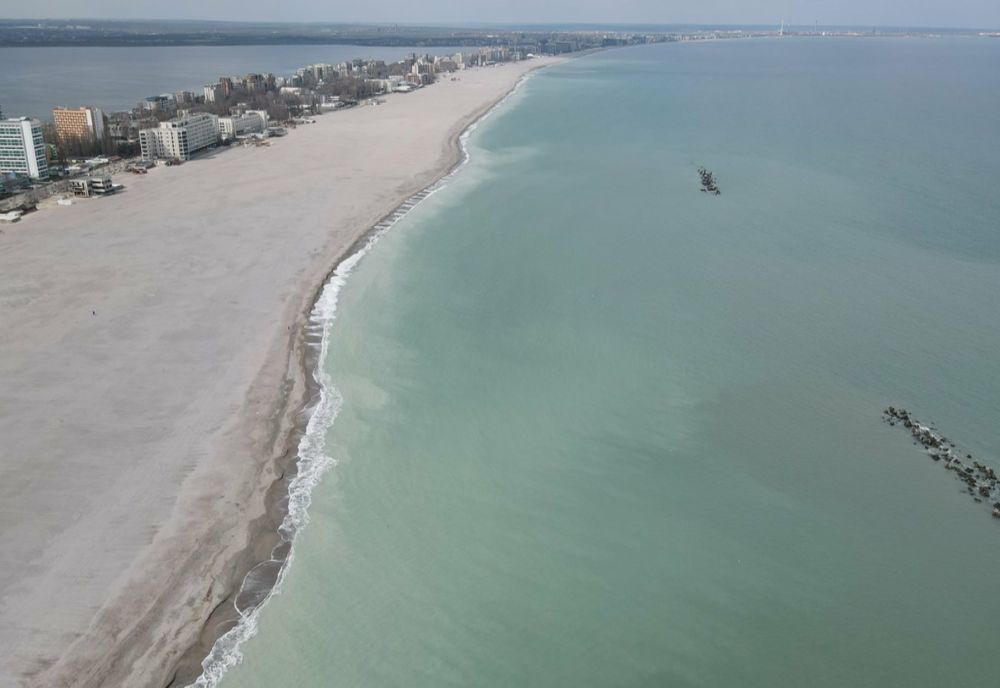 Apele Române a predat operatorilor 300 de sectoare de plajă pentru sezonul estival