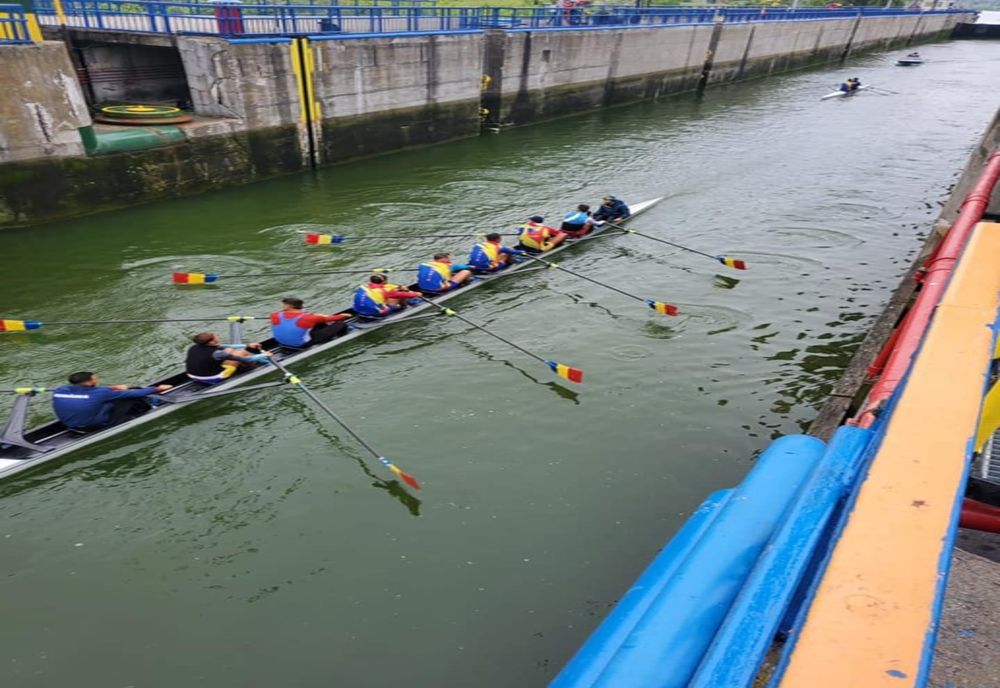 FOTO Echipa olimpică de canotaj a României se antrenează la ecluza Năvodari