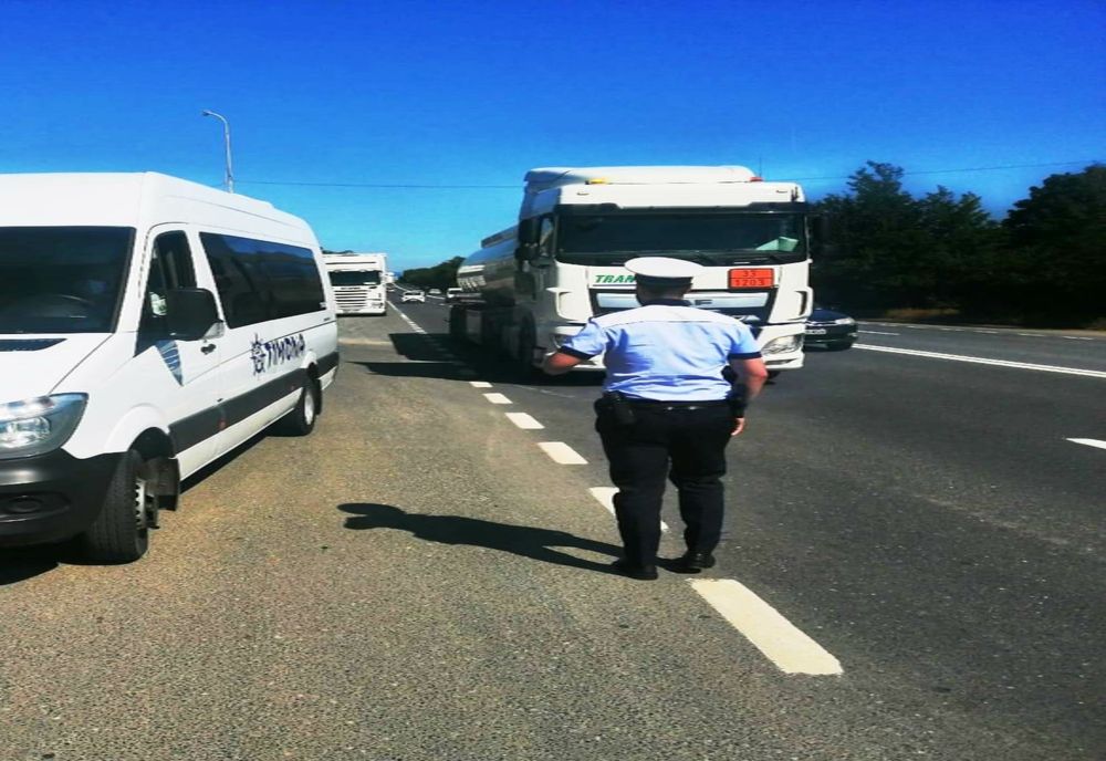 Opt șoferi, lăsați o vreme fără permis! Câte amenzi au dat polițiștii din Constanța pentru încălcarea normelor rutiere
