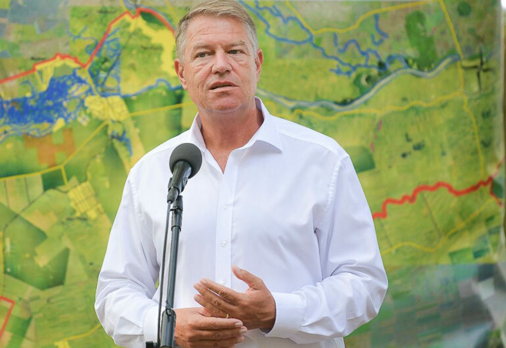 Mesajul lui Klaus Iohannis în prima zi de școală: Menţinerea şcolilor deschise depinde de respectarea normelor sanitare şi vaccinarea fiind esenţiale