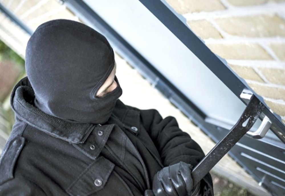 Hoții din magazinele din Ovidiu au fost prinși