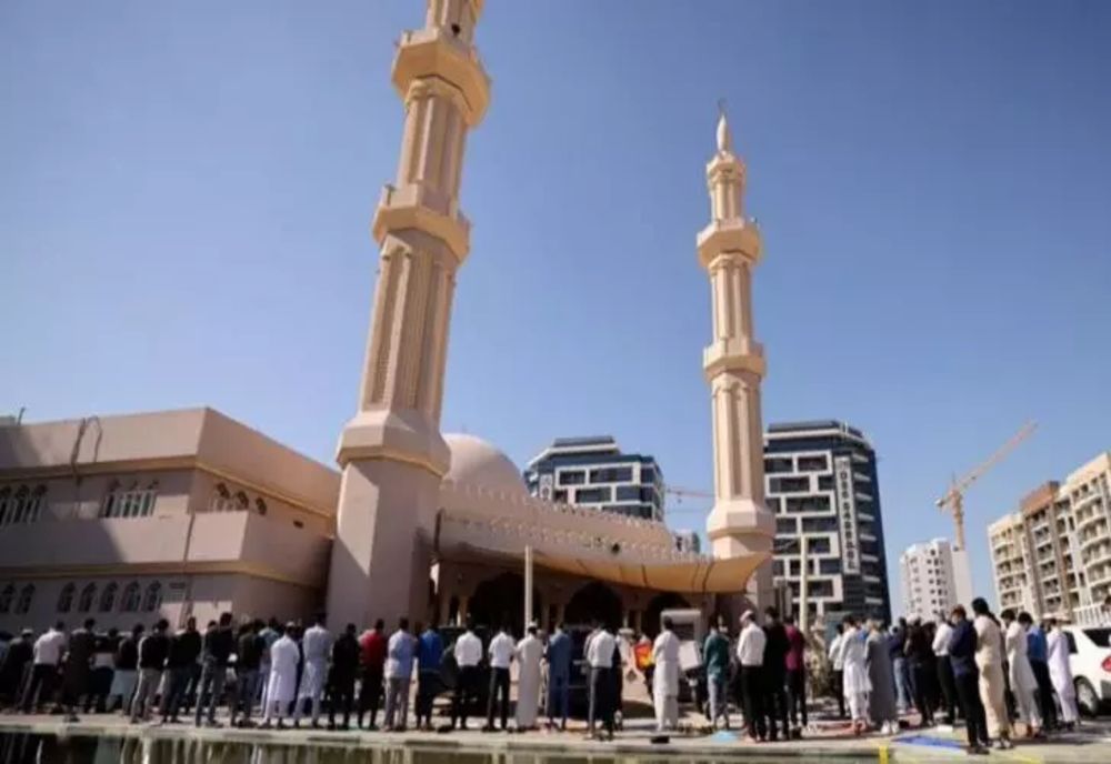 În Emiratele Arabe Unite a fost prima zi lucrătoare de VINERI, după ce țara a mutat weekendul sâmbătă si duminică. Ce spun cetățenii