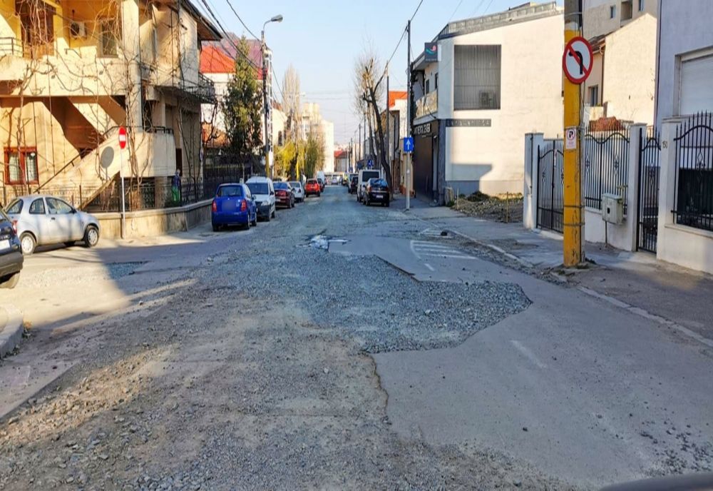 Restricții de trafic rutier. Recondiționare carosabil pe  strada Ion Lahovari