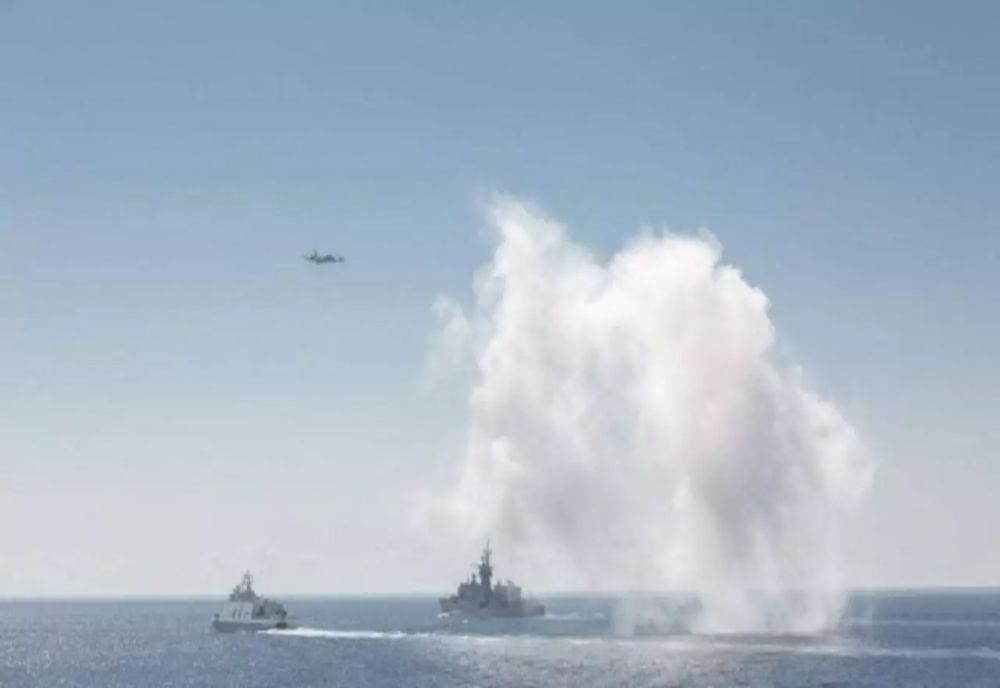 O navă ucraineană a sărit în aer la Gurile Dunării