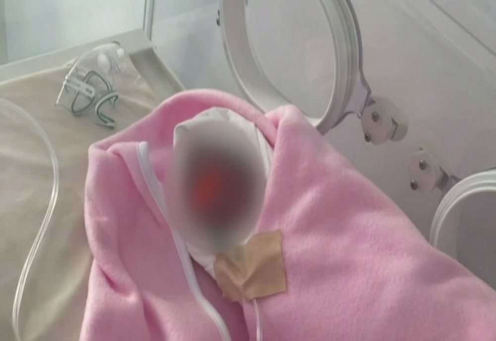 Un bebeluș de doar 500 de grame s-a născut la Spitalul Hârșova. Medicii sunt încrezători în șansele micuțului