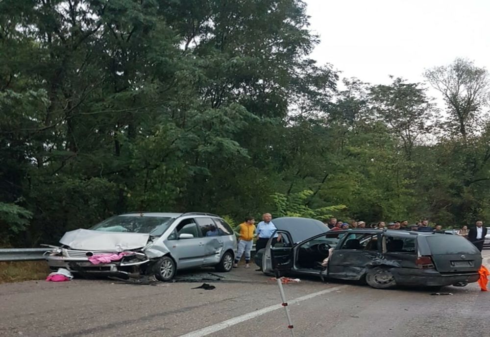 CONSTANȚA. Impact frontal între două mașini. 10 victime printre care 3 copii