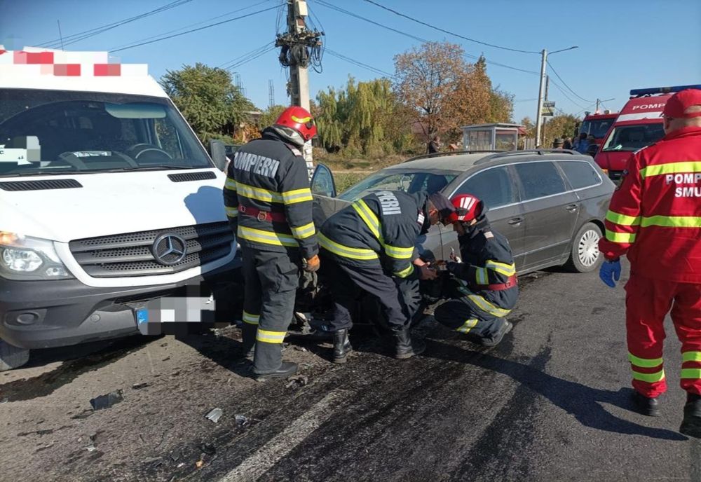 FOTO Accident grav pe drumurile din Ialomița. Trei victime, printre care un copil