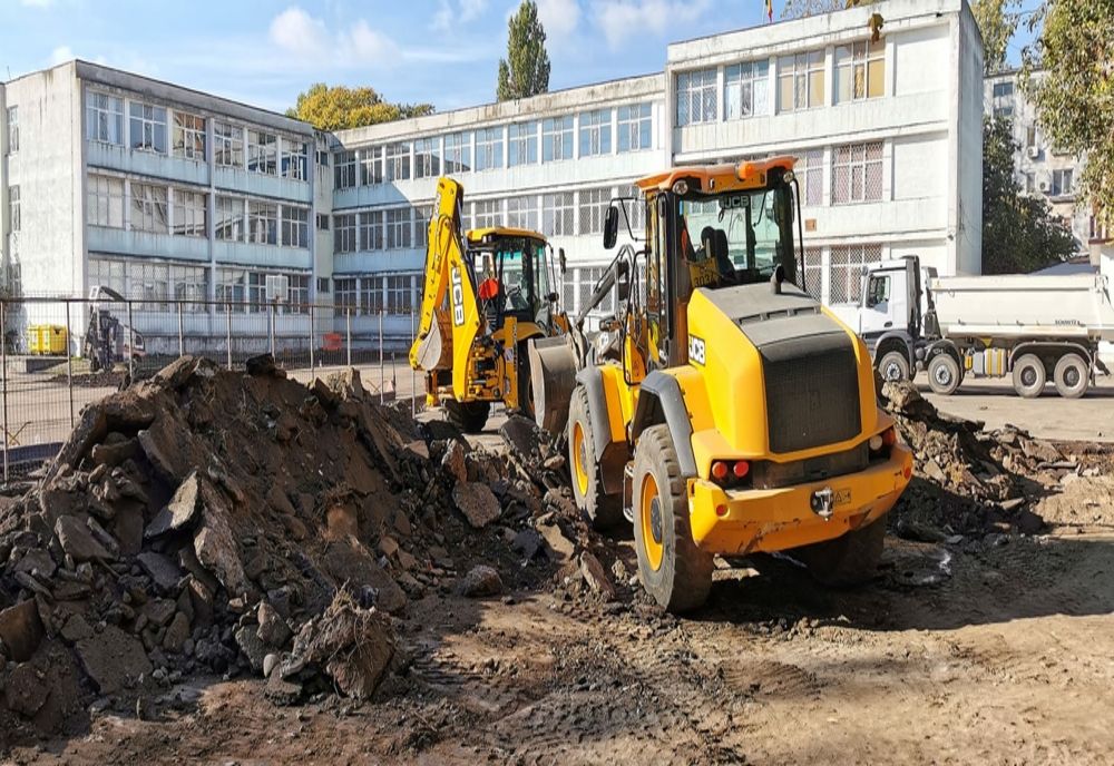 Se reabilitează Liceele Teoretice „George Călinescu” și „Decebal”  