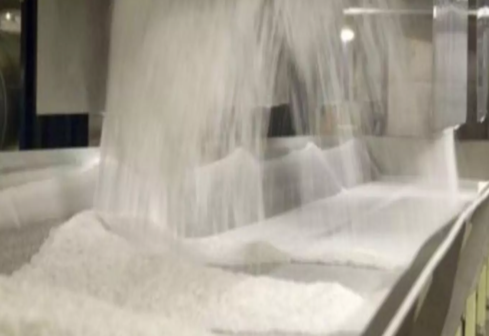 HOȚIE pe față! Zahărul produs în România face profit în Austria - Schema prin care Viena fentează statul - Ce zahăr consumă românii