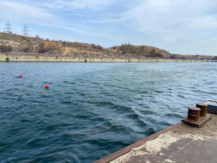 Barjă scufundată pe canalul Poarta Albă - Midia Năvodari. Nu sunt victime