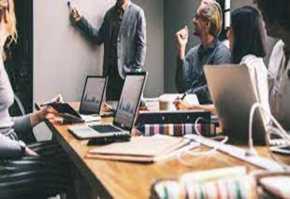 Incubatoare de afaceri pentru studenți, finanțate de MAT