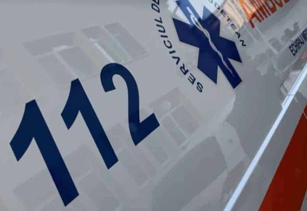 Cascadorie pe stradă. Mașină răsturnată în Mamaia