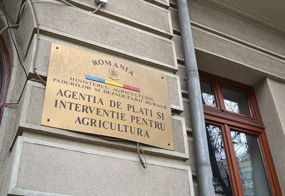 VAL de proteste în agricultură: Angajații APIA cer, în stradă, salarii mai mari - Câți bani primesc în 2023