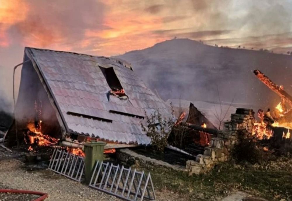 Percheziții la administratorii pensiunii Ferma Dacilor și la Primăria Gura Vadului, după tragedia în care au murit 8 oameni