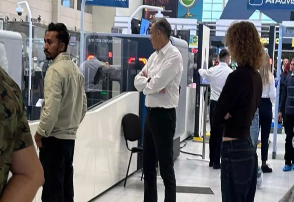 Imagini incendiare în Aeroportul Otopeni cu "Generalul Negru" Florian Coldea VIDEO