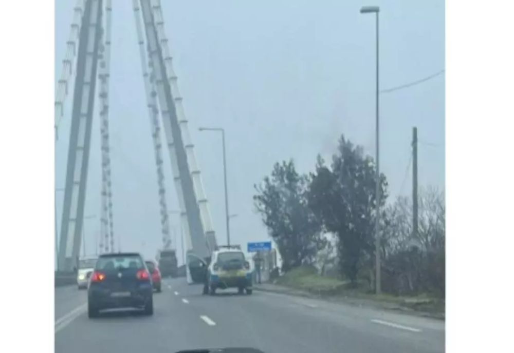 Alertă pe podul de la Agigea! Poliția și pompierii au fost chemați după ce un bărbat s-ar fi aruncat în gol