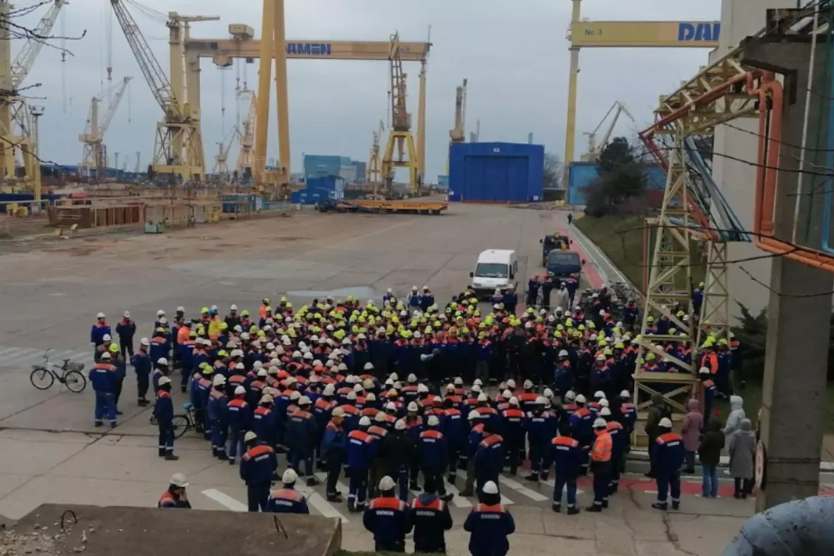 Șantierul Naval Mangalia, blocat de un protest spontan. Salariile nu au mai fost plătite de 60 de zile
