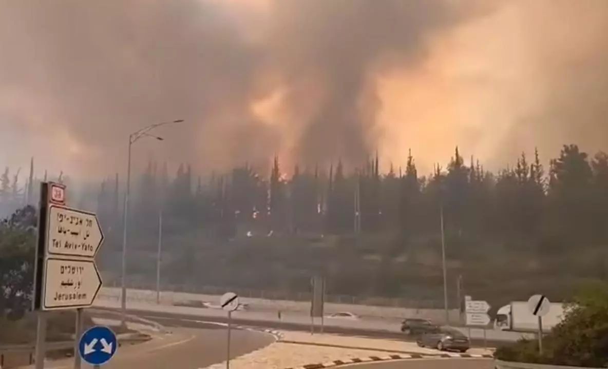 Șapte răniți în regiunea Ierusalim după tiruri de rachete iraniene