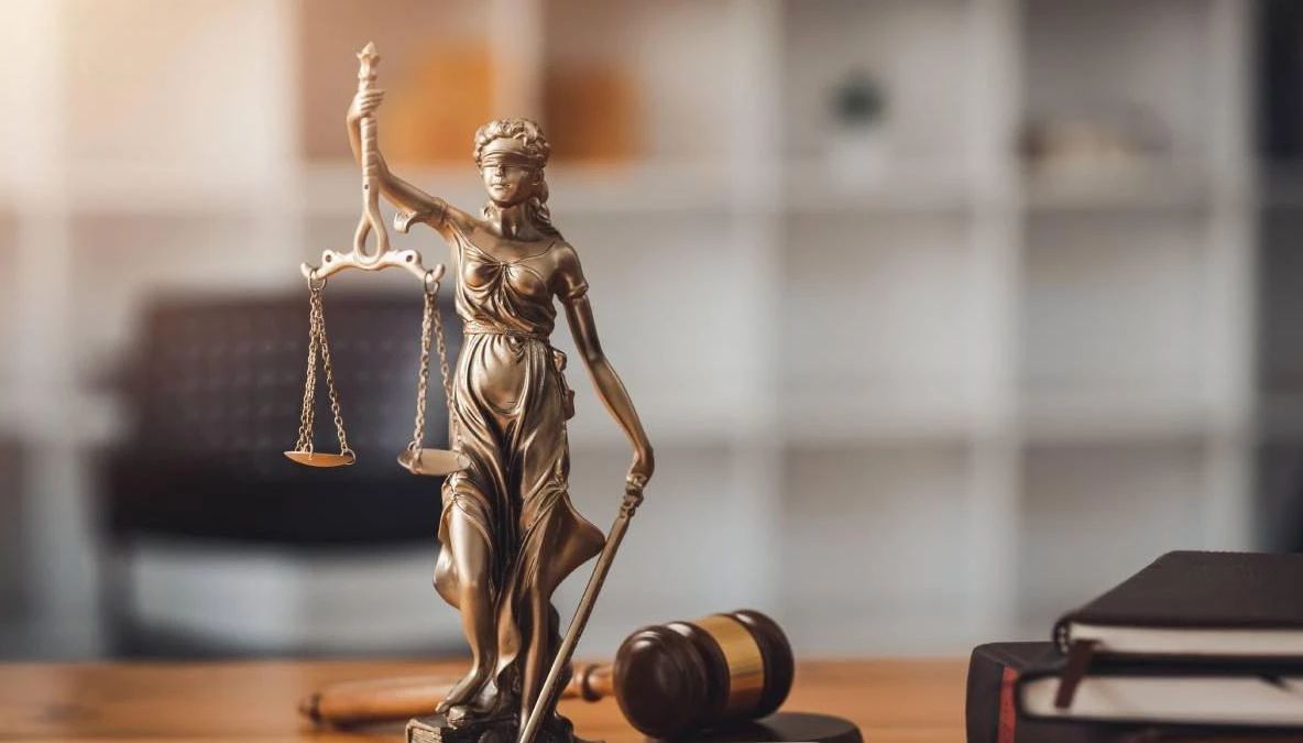 Grefierii și personalul auxiliar din Justiție anunță proteste și oprirea activității după noua lege a salarizării