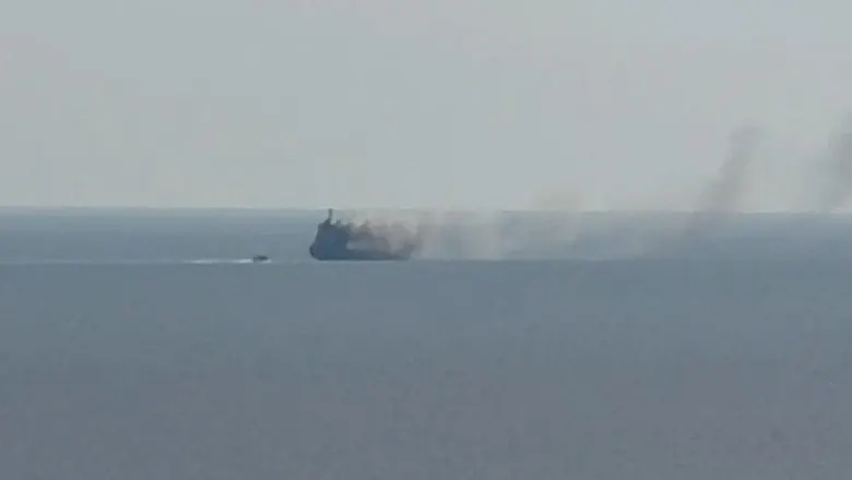 Echipajul petrolierului care a explodat în Marea Neagră, salvat. Trei persoane au fost rănite: nava transporta peste 3.790 de tone de propan