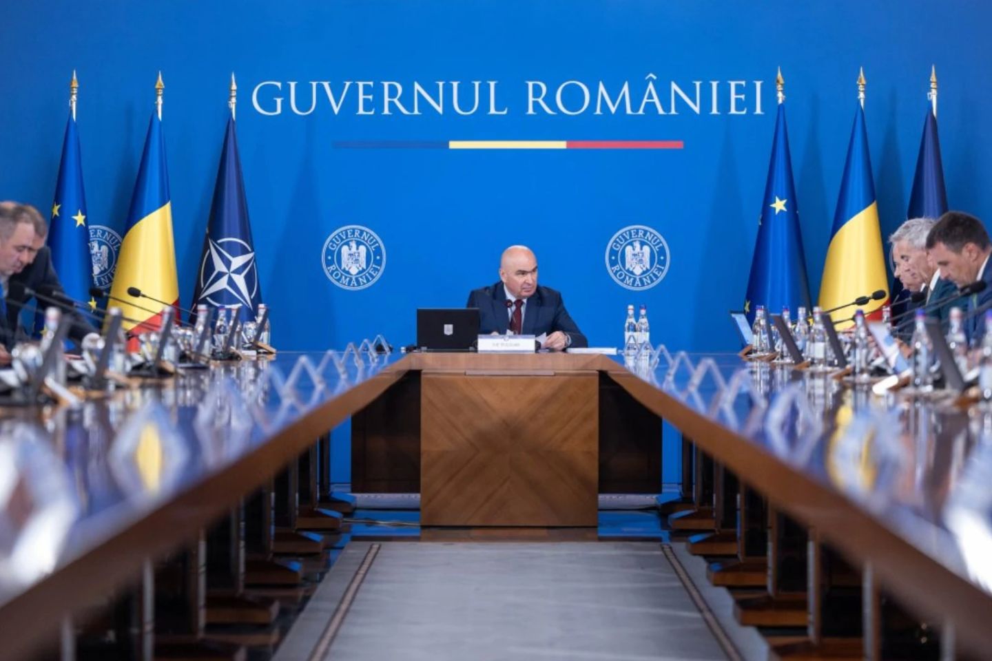 Ședință de urgență la Guvern! Se aprobă ajutoarele pentru românii afectați de drona căzută în Galați